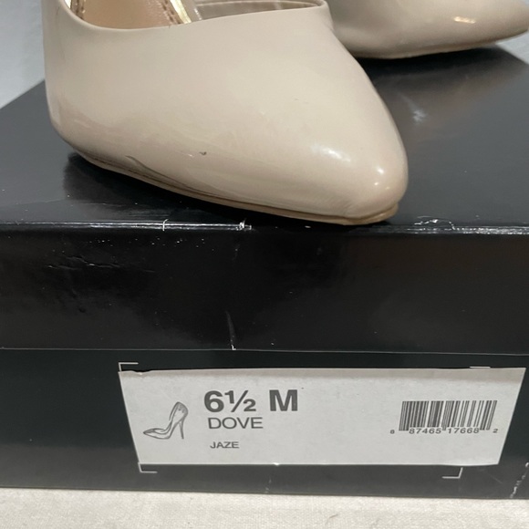 BCBG High Heels - worn once - Picture 4 of 4